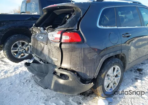 2015 Jeep Cherokee Latitude z USA, uszkodzony, nr VIN 1C4PJMCB2FW789211